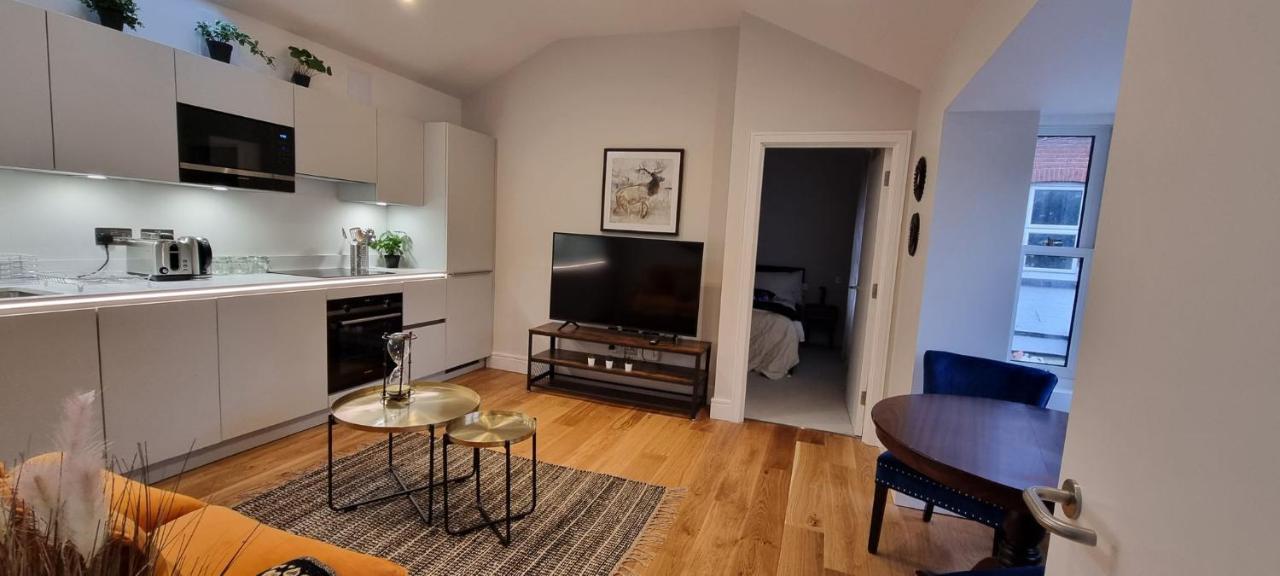 Trinity House By Ritual Stays St Albans Eksteriør billede